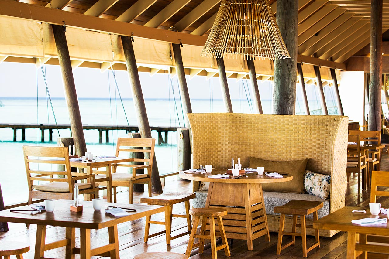 Lux-South-Ari-Atoll-resort-food-dinning